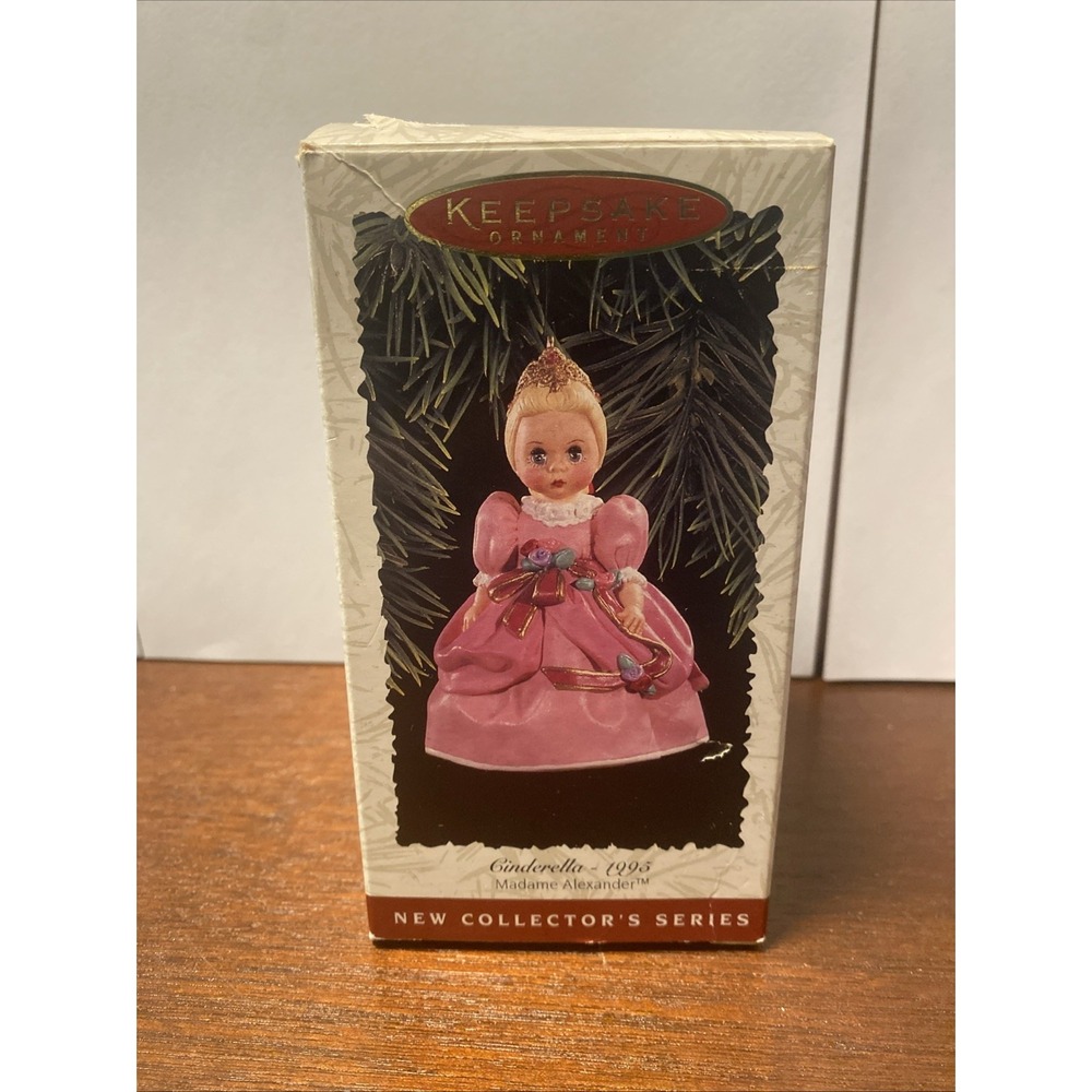 Vintage 1995 Ornament‎ Hallmark Keepsake Cinderella -  Madame Alexander
